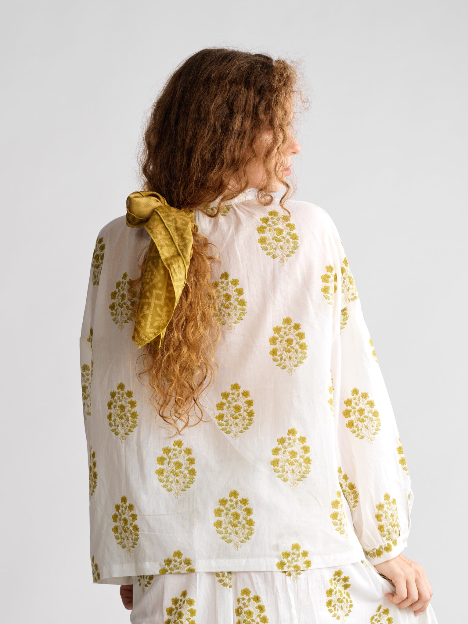 Top Emma Olive Bloom