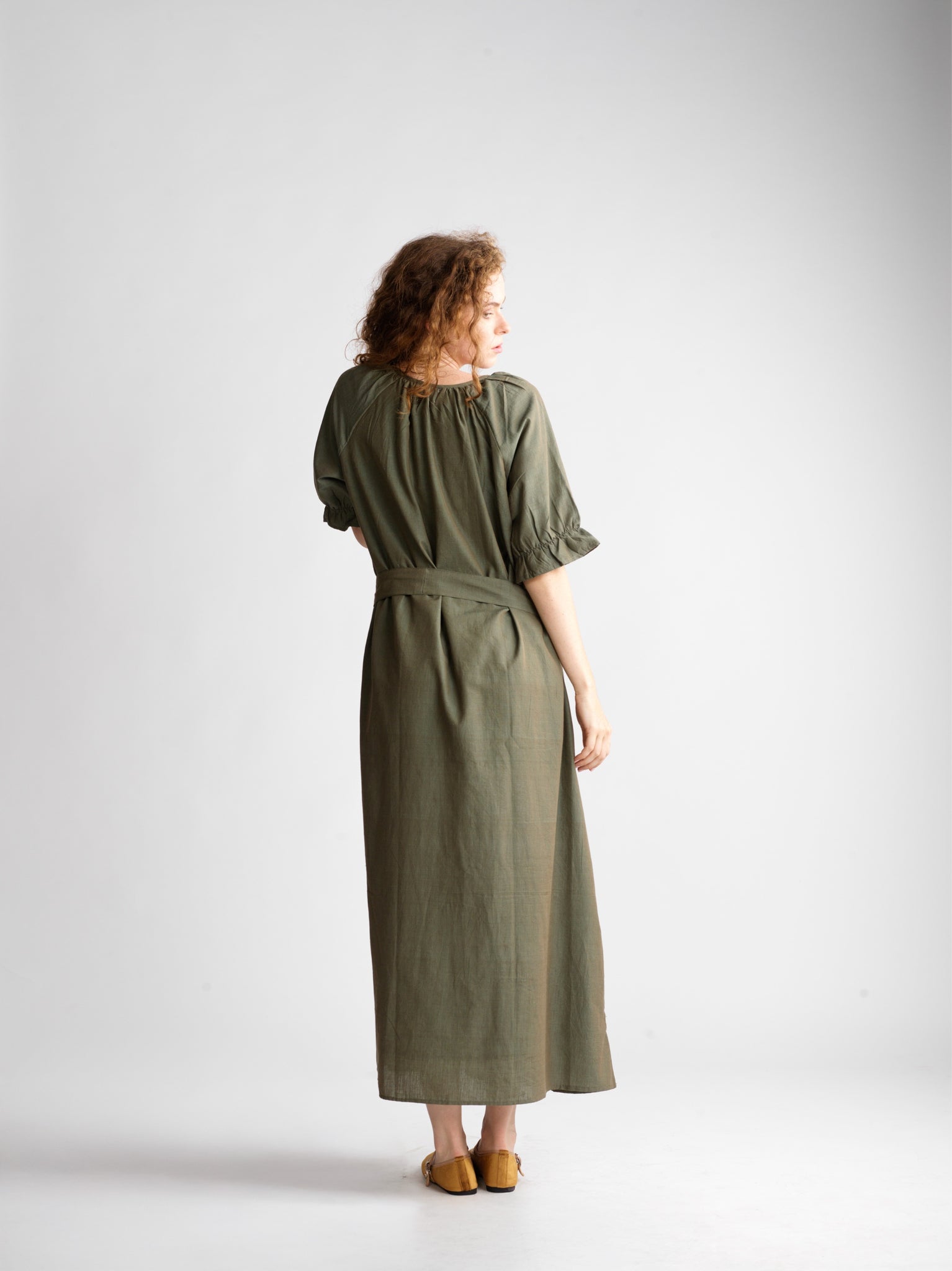 Robe Louise Khaki Essence