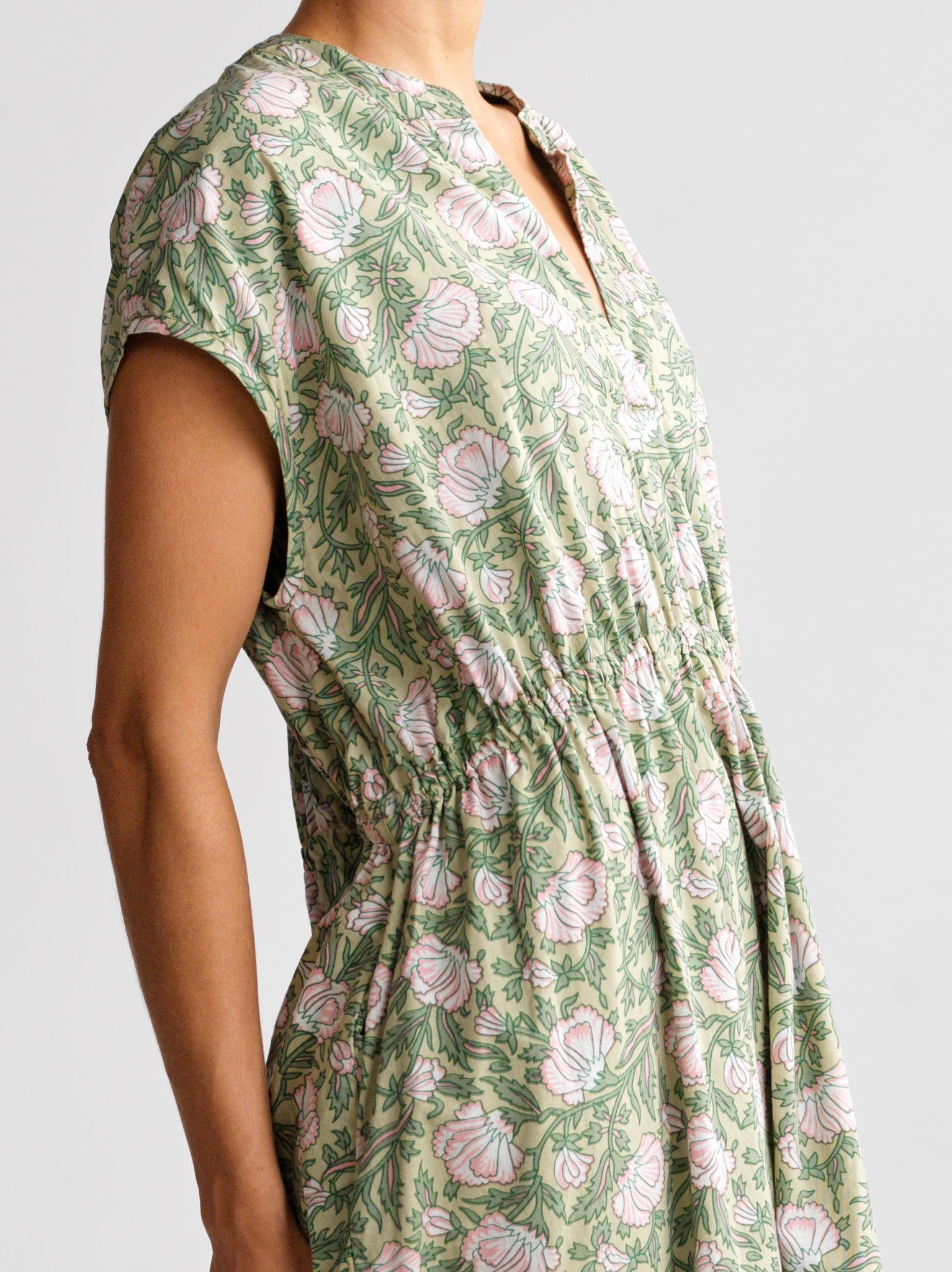 Robe Marie Green Flowers