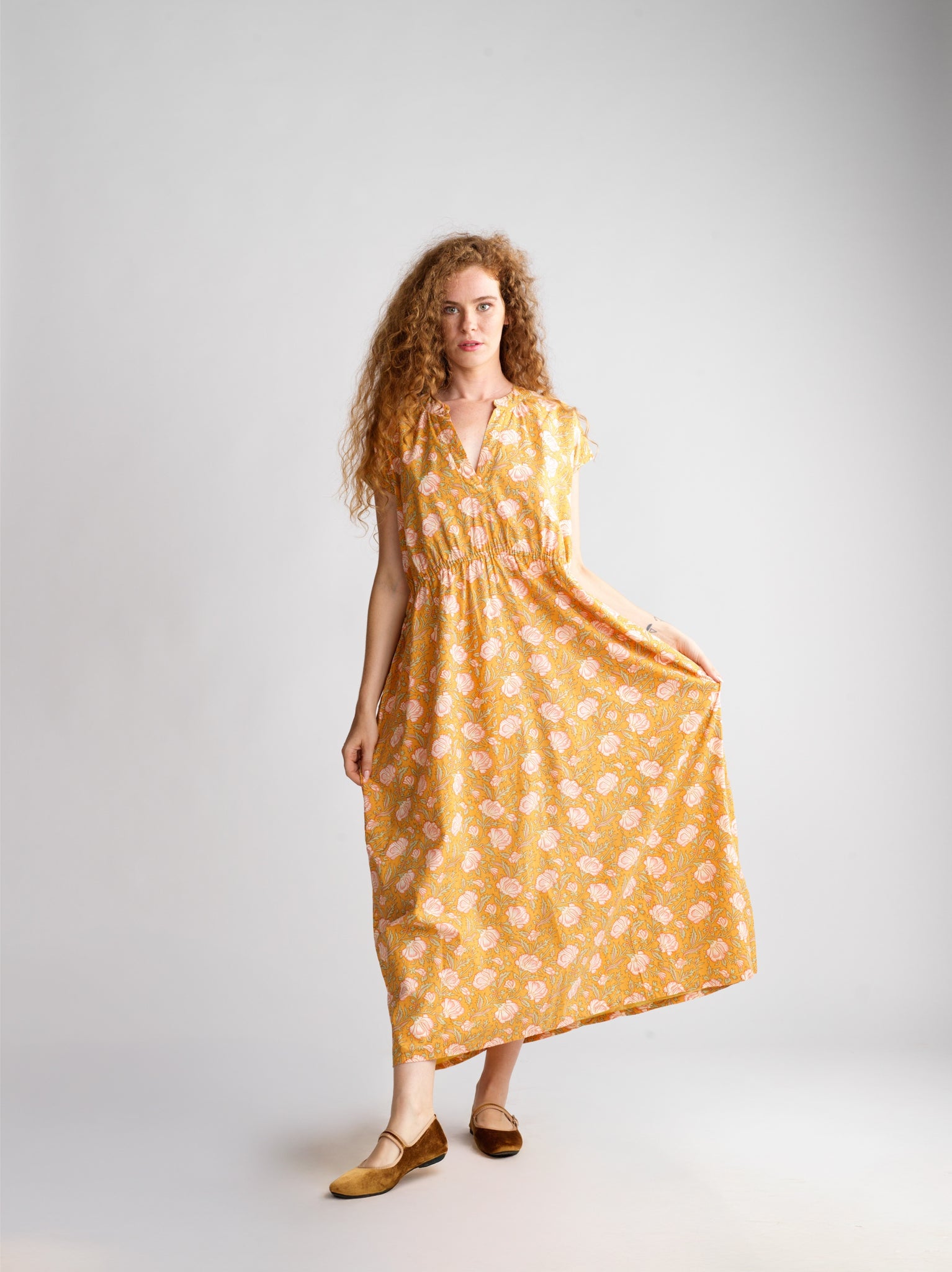 Robe Marie Russet Flowers