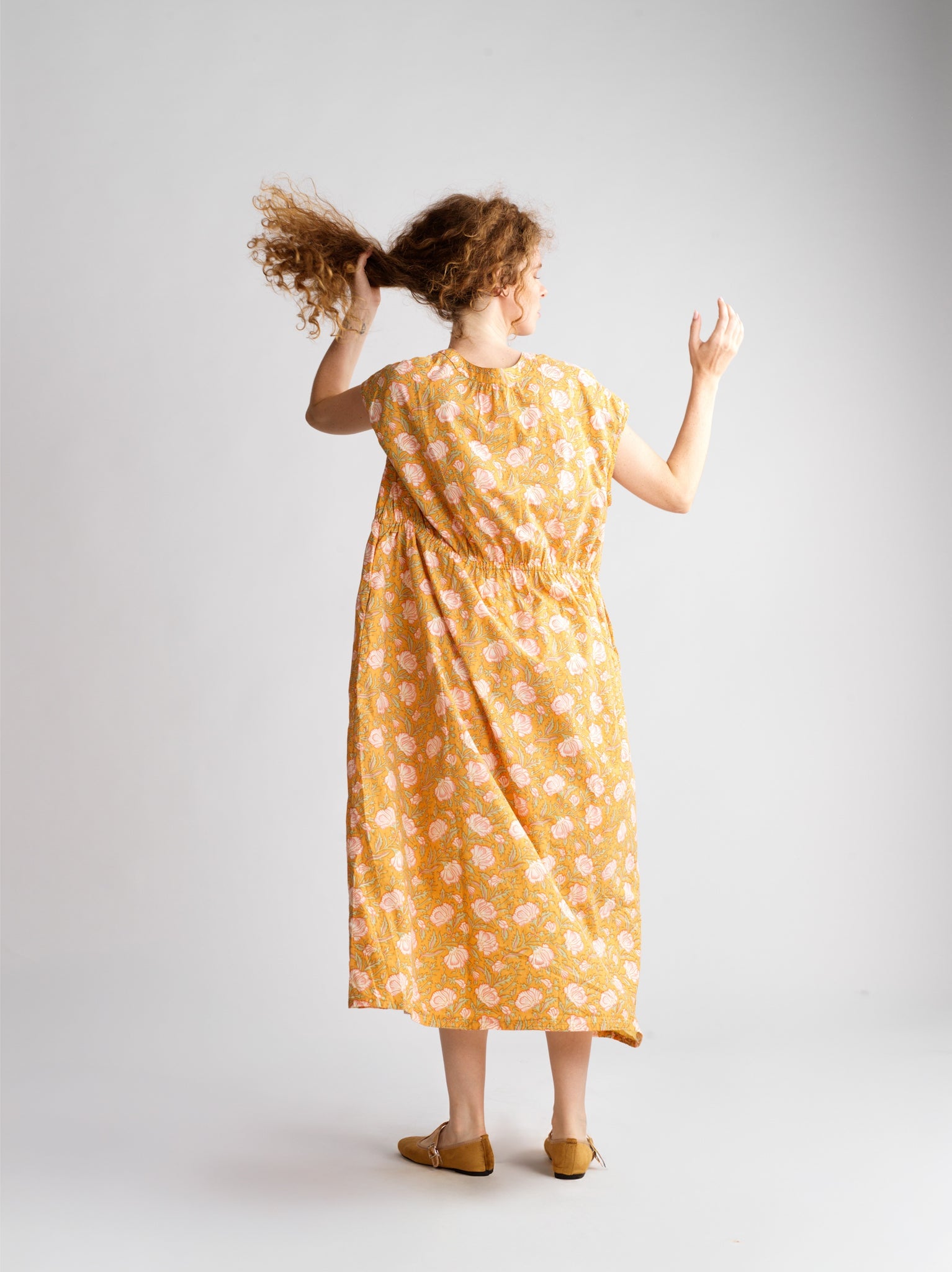 Robe Marie Russet Flowers