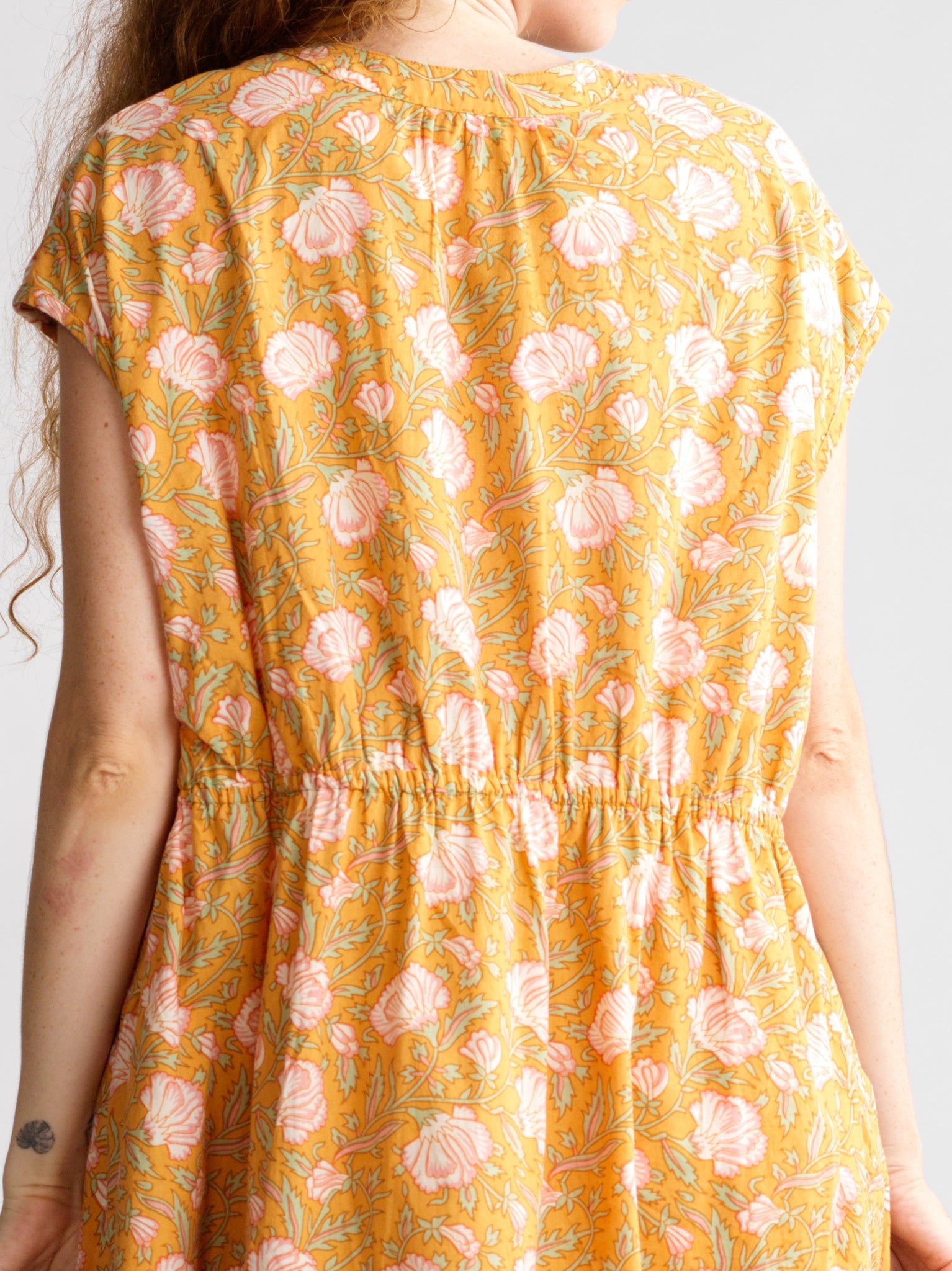Robe Marie Russet Flowers